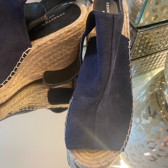 Kenneth Cole Wedges - Picture 2 of 4